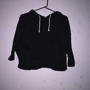 Black 3/4 Sleeve Croptop